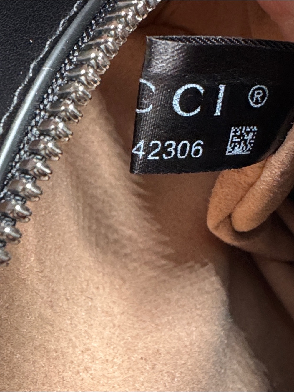 GG Marmont Shoulder Bag Mixed Matelasse Leather Small Gunmetal Hardware - Picture 8 of 9